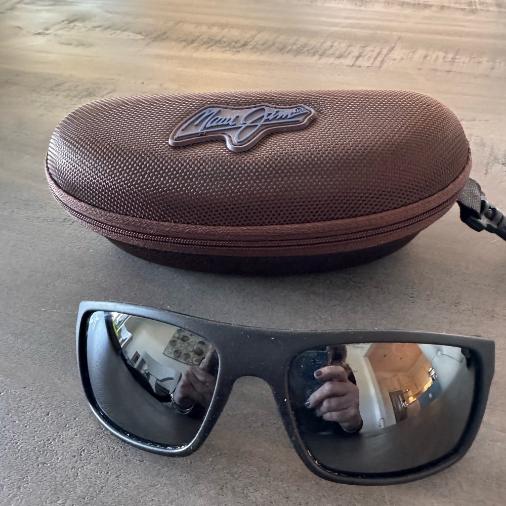 Maui Jim Sunglasses - black
